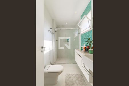 Apartamento à venda com 467m², 3 quartos e 4 vagasBanheiro da Suíte 1