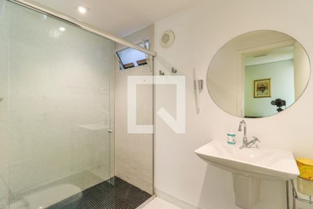 Apartamento à venda com 467m², 3 quartos e 4 vagasBanheiro do Quarto de Hóspedes