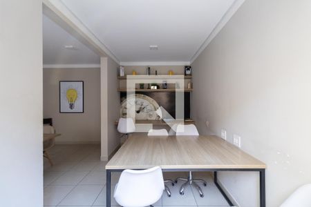 Apartamento para alugar com 32m², 2 quartos e sem vaga Apartamento para alugar com 32m², 2 quartos e sem vagaÁrea Comum - Sala de Estudos