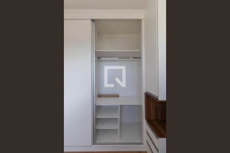 Apartamento para alugar com 32m², 2 quartos e sem vaga Apartamento para alugar com 32m², 2 quartos e sem vagaQuarto 2 - Armário