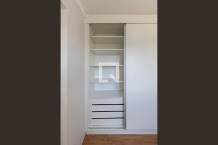 Apartamento para alugar com 32m², 2 quartos e sem vaga Apartamento para alugar com 32m², 2 quartos e sem vagaQuarto 2 - Armário