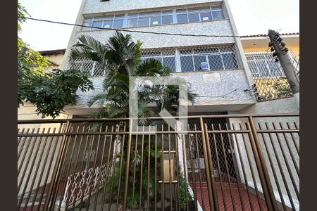 Apartamento à venda com 93m², 2 quartos e 1 vagaFachada + plaquinha