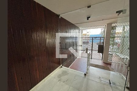 Apartamento à venda com 93m², 2 quartos e 1 vagaHall de entrada