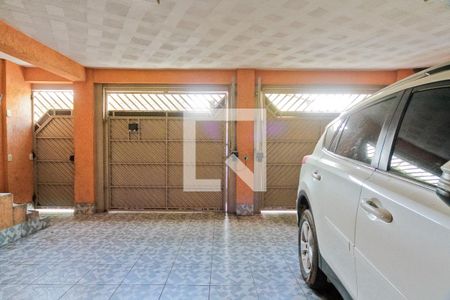 Casa à venda com 350m², 4 quartos e 4 vagas Casa à venda com 350m², 4 quartos e 4 vagasÁrea externa