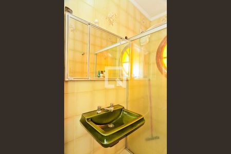 Casa à venda com 350m², 4 quartos e 4 vagas Casa à venda com 350m², 4 quartos e 4 vagasBanheiro