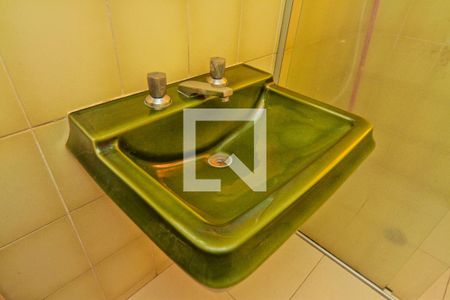 Casa à venda com 350m², 4 quartos e 4 vagas Casa à venda com 350m², 4 quartos e 4 vagasBanheiro