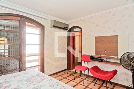 Casa à venda com 350m², 4 quartos e 4 vagas Casa à venda com 350m², 4 quartos e 4 vagasSuíte