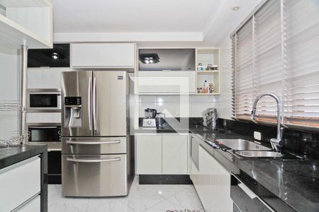 Casa à venda com 350m², 4 quartos e 4 vagas Casa à venda com 350m², 4 quartos e 4 vagasCozinha