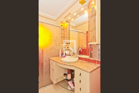 Casa à venda com 350m², 4 quartos e 4 vagas Casa à venda com 350m², 4 quartos e 4 vagasBanheiro da Suíte