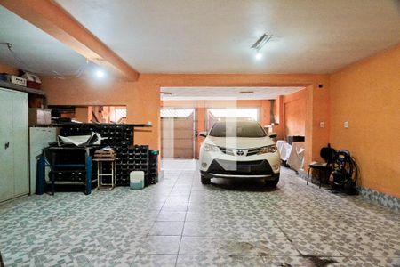 Casa à venda com 350m², 4 quartos e 4 vagas Casa à venda com 350m², 4 quartos e 4 vagasÁrea externa