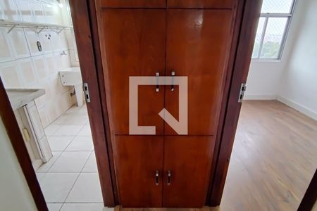 armario corredor de apartamento à venda com 1 quarto, 35m² em Taquara, Rio de Janeiro