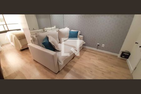 Sala de apartamento à venda com 1 quarto, 32m² em Centro, Osasco