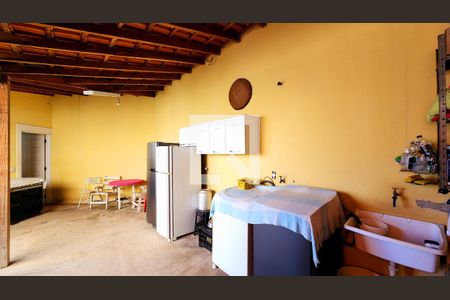 Casa à venda com 135m², 2 quartos e 4 vagas Casa à venda com 135m², 2 quartos e 4 vagasQuintal