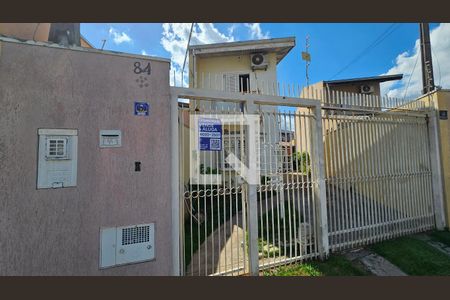 Casa à venda com 135m², 2 quartos e 4 vagas Casa à venda com 135m², 2 quartos e 4 vagasFachada + Plaquinha