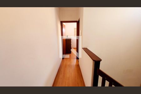 Casa à venda com 135m², 2 quartos e 4 vagas Casa à venda com 135m², 2 quartos e 4 vagasCorredor