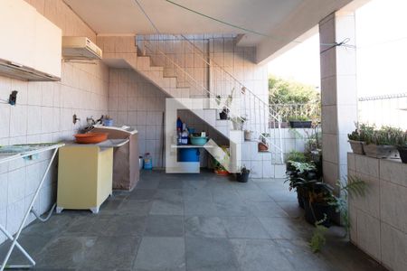 Casa à venda com 200m², 2 quartos e 2 vagasLavanderia