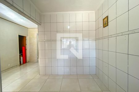 Casa à venda com 208m², 2 quartos e 4 vagas Casa à venda com 208m², 2 quartos e 4 vagasCozinha Edícula