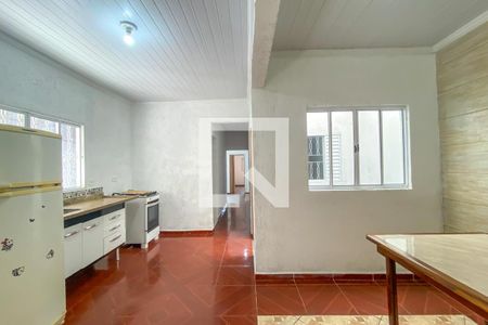 Casa à venda com 208m², 2 quartos e 4 vagas Casa à venda com 208m², 2 quartos e 4 vagasCozinha