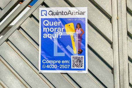 Casa à venda com 208m², 2 quartos e 4 vagas Casa à venda com 208m², 2 quartos e 4 vagasPlaca