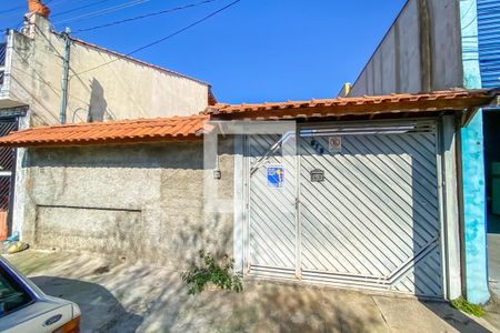 Casa à venda com 208m², 2 quartos e 4 vagas Casa à venda com 208m², 2 quartos e 4 vagasFachada