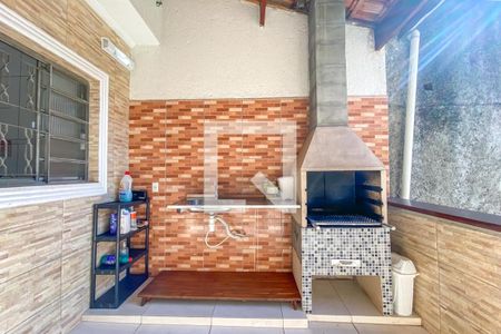 Casa à venda com 208m², 2 quartos e 4 vagas Casa à venda com 208m², 2 quartos e 4 vagasChurrasqueira