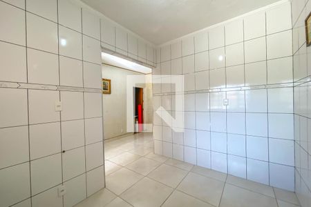 Casa à venda com 208m², 2 quartos e 4 vagas Casa à venda com 208m², 2 quartos e 4 vagasCozinha Edícula