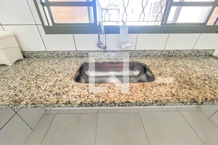 Casa à venda com 208m², 2 quartos e 4 vagas Casa à venda com 208m², 2 quartos e 4 vagasCozinha Edícula