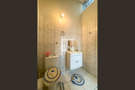 Casa à venda com 208m², 2 quartos e 4 vagas Casa à venda com 208m², 2 quartos e 4 vagasBanheiro Edícula