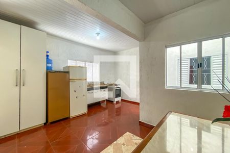 Casa à venda com 208m², 2 quartos e 4 vagas Casa à venda com 208m², 2 quartos e 4 vagasCozinha