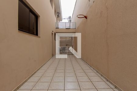 Casa à venda com 200m², 2 quartos e 2 vagas Casa à venda com 200m², 2 quartos e 2 vagasÁrea comum