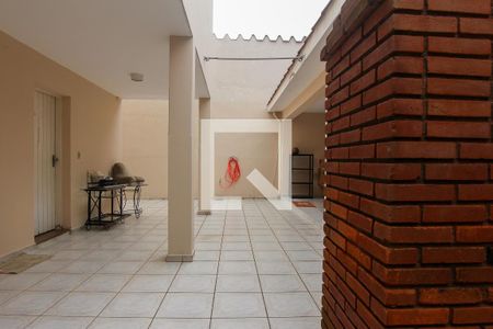 Casa à venda com 200m², 2 quartos e 2 vagas Casa à venda com 200m², 2 quartos e 2 vagasÁrea comum