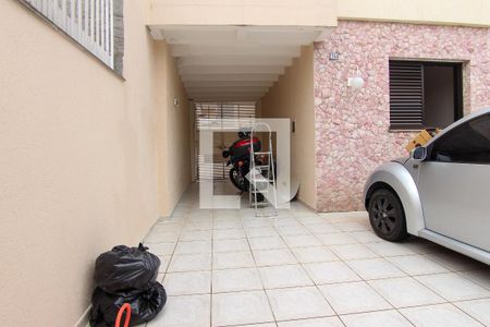 Casa à venda com 200m², 2 quartos e 2 vagas Casa à venda com 200m², 2 quartos e 2 vagasÁrea comum