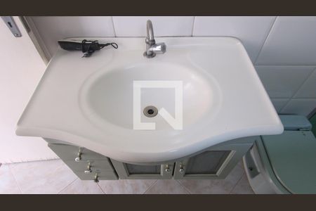 Casa à venda com 200m², 2 quartos e 2 vagas Casa à venda com 200m², 2 quartos e 2 vagasBanheiro 2