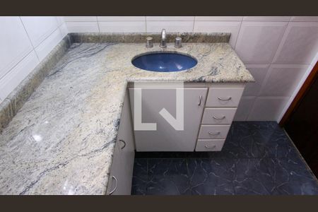 Casa à venda com 200m², 2 quartos e 2 vagas Casa à venda com 200m², 2 quartos e 2 vagasBanheiro