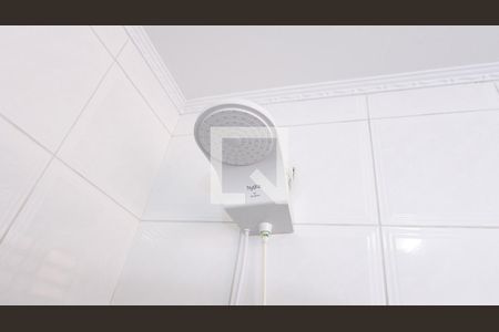 Casa à venda com 200m², 2 quartos e 2 vagas Casa à venda com 200m², 2 quartos e 2 vagasBanheiro