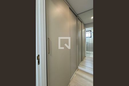 Apartamento à venda com 87m², 2 quartos e 2 vagasCloset da suíte 2