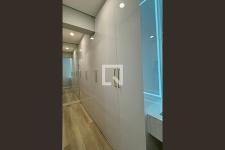 Apartamento à venda com 87m², 2 quartos e 2 vagasCloset da suíte 1