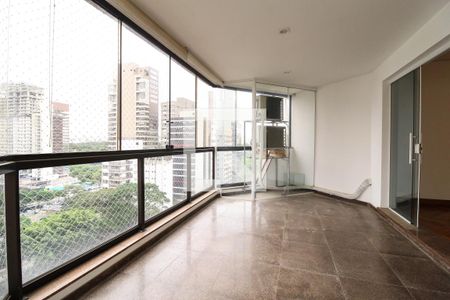 Apartamento à venda com 234m², 5 quartos e 4 vagasVaranda