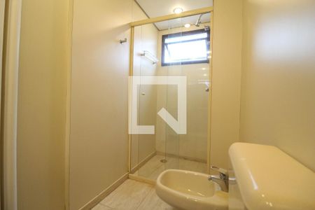 Apartamento à venda com 234m², 5 quartos e 4 vagasBanheiro da Suíte 3