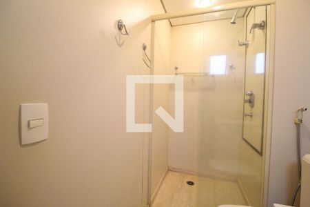 Apartamento à venda com 234m², 5 quartos e 4 vagasBanheiro da Suíte 2