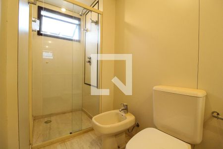 Apartamento à venda com 234m², 5 quartos e 4 vagasBanheiro da Suíte 3