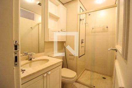 Apartamento à venda com 234m², 5 quartos e 4 vagasBanheiro da Suíte 1