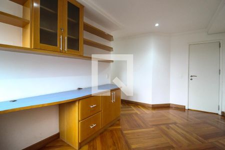 Apartamento à venda com 234m², 5 quartos e 4 vagasEscritório