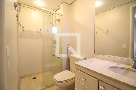 Apartamento à venda com 234m², 5 quartos e 4 vagasBanheiro da Suíte 2