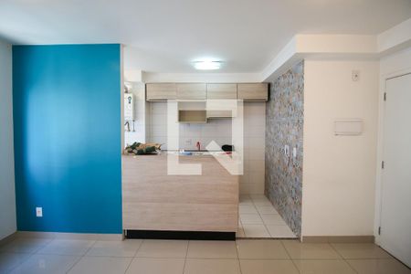 Sala de apartamento à venda com 2 quartos, 46m² em Vila Carmosina, São Paulo