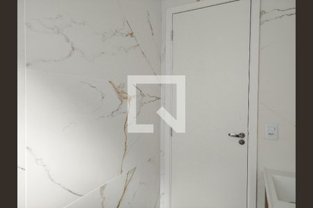 Apartamento à venda com 74m², 2 quartos e 2 vagasBanheiro da Suíte