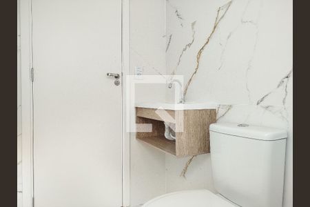 Apartamento à venda com 74m², 2 quartos e 2 vagasBanheiro da Suíte