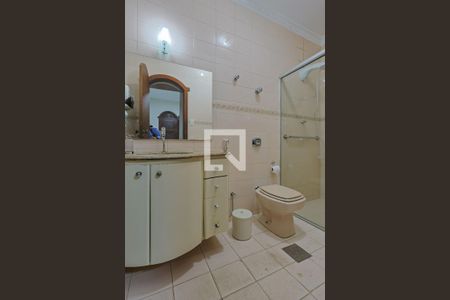 Casa à venda com 360m², 3 quartos e 3 vagasBanheiro da Suíte