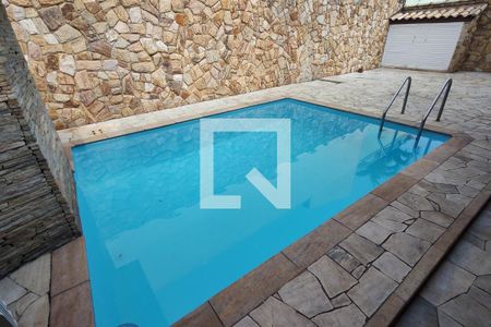 Casa à venda com 380m², 4 quartos e 2 vagasPiscina