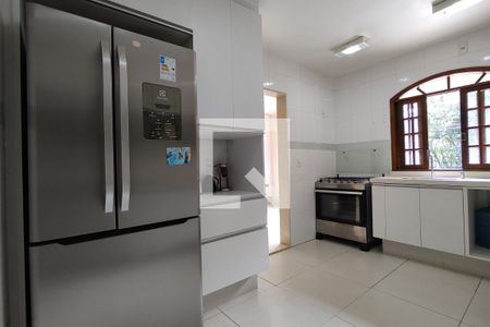 Casa à venda com 380m², 4 quartos e 2 vagasCozinha - Armários